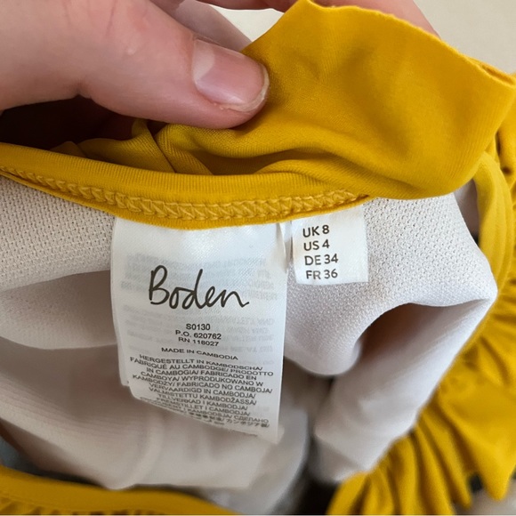 Boden yellow swimsuit sz. 4 - Picture 4 of 4